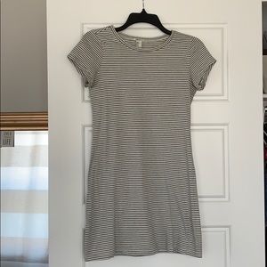 Forever 21 White & Grey Dress